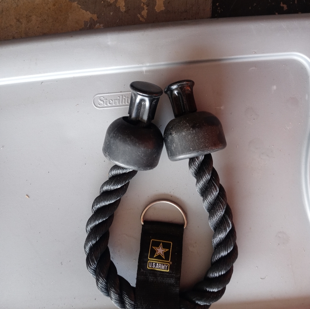 US Army Tricep Rope - Picture 3 of 3